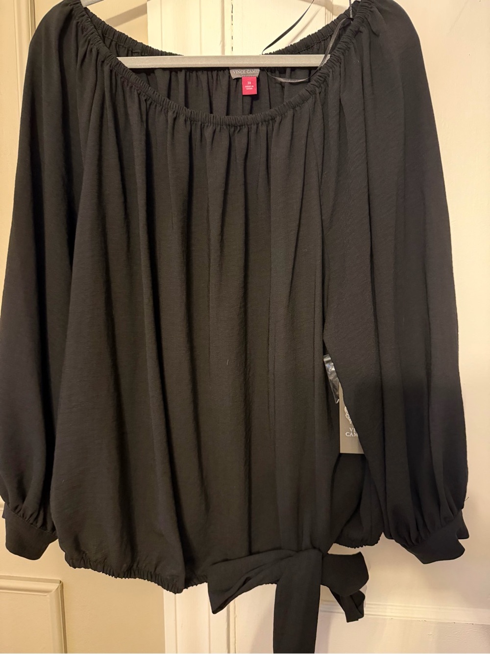 Vince Camuto Black Tie-Hem Peasant Blouse